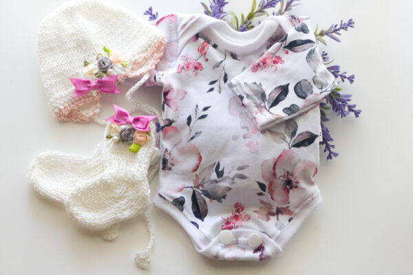 Floral Onesie Bonnet & Socks 15-16