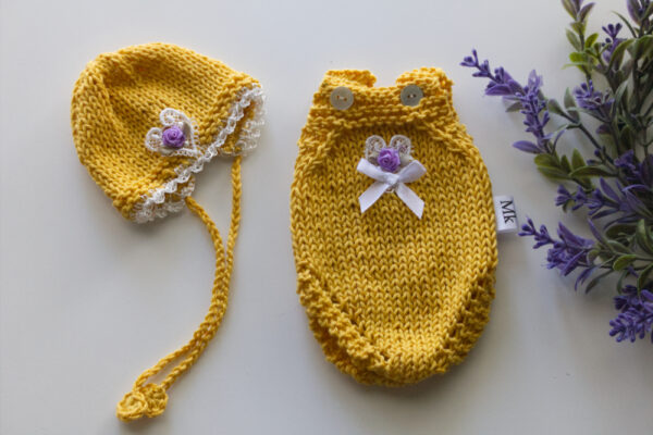 Mustard onesie 8-9